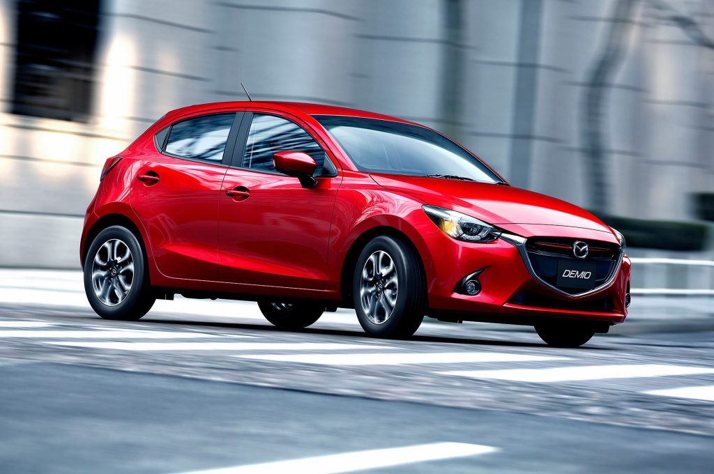 Mazda2 arriva la M Hybrid FuoriGiri