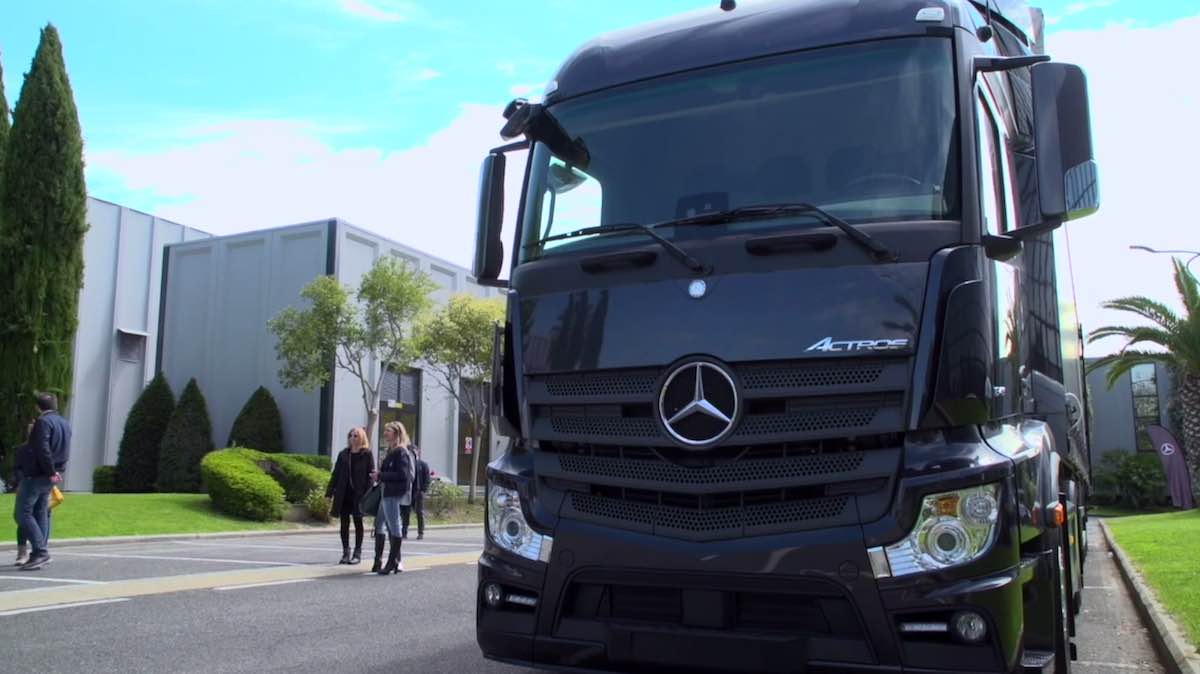Mercedes-Benz-Truck-2019